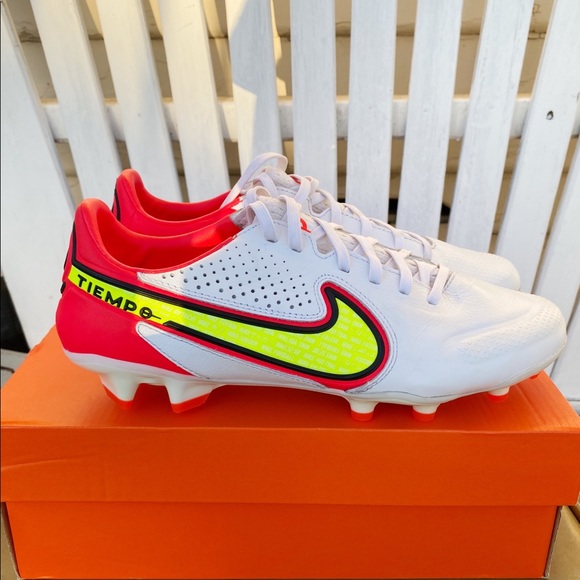 Nike Soccer Cleats- Nike Tiempo Legend 9 Pro FG - Picture 1 of 7